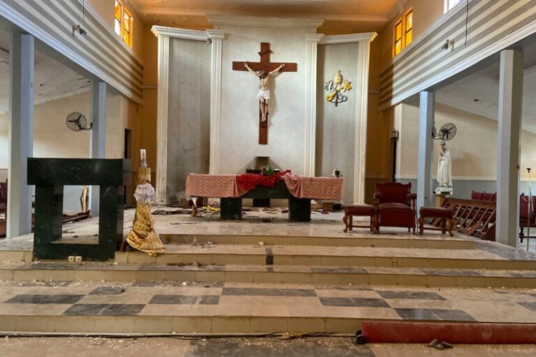 Serangan Bersenjata di Gereja Nigeria, 50 Maut | IKRAM