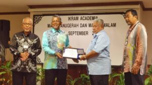 Dr Parid dianugerah Ahli Kehormat IKRAM Academia | IKRAM