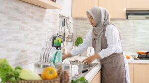 Stigma Kunjungan Musim Raya - “Suri Rumah Jer?” | IKRAM